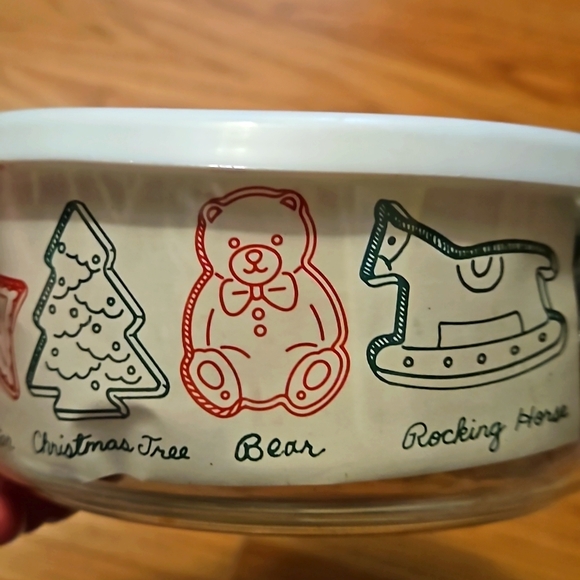 Christmas Cookie Cutters Set with storage Container. Set of 10 New - Picture 8 of 8